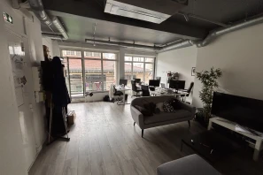 Open Space - 75012 - 1 poste - 385€
