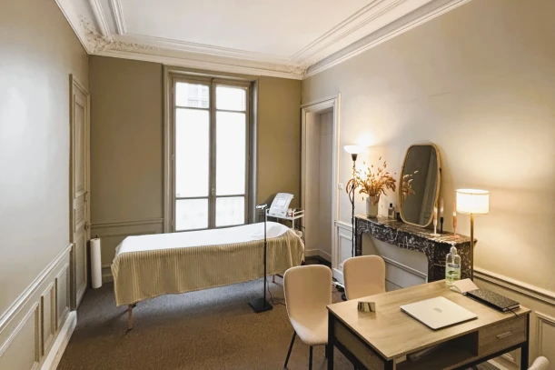 Bureau privé - 75008 - 1 poste - 800€
