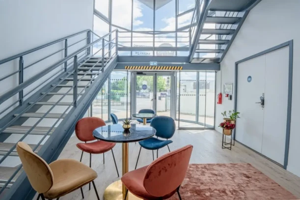 Bureau privé - 86000 - 16 postes - 1795€