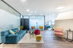 Bureau privé - 49800 - 2 postes - 754€