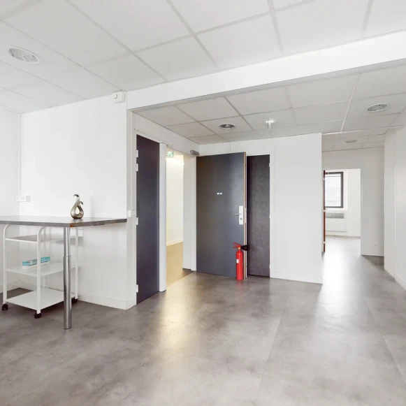 Espace indépendant 155 m² 15 postes Coworking Rue du 4 Septembre Issy-les-Moulineaux 92130 - photo 3