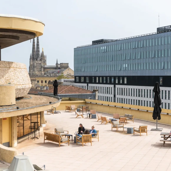 Open Space  4 postes Location bureau Rue du Château d'Eau Bordeaux 33000 - photo 3