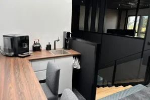 Open Space - 69200 - 4 postes - 250€