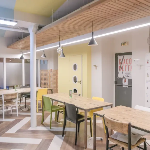 Bureau privé 15 m² 6 postes Coworking Rue Greneta Paris 75002 - photo 6