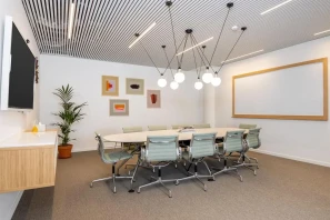 Bureau privé - 13290 - 10 postes - 2600€