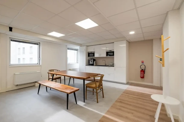 Bureau privé - 69003 - 6 postes - 1980€