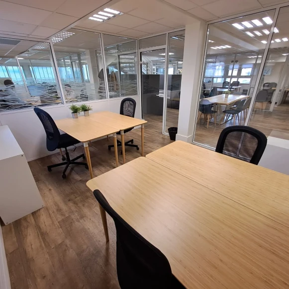 Bureau privé 18 m² 4 postes Location bureau Rue Cardinet Paris 75017 - photo 2