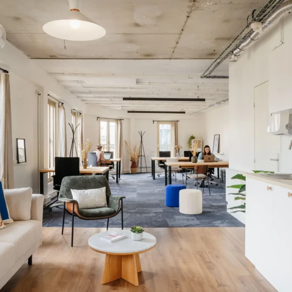 Espace indépendant 95 m² 15 postes Location bureau Rue de Châteaudun Paris 75009 - photo 1
