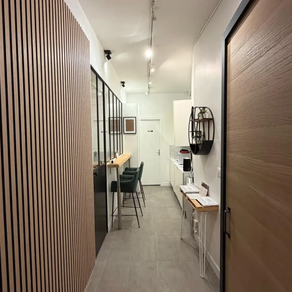 Espace indépendant 57 m² 8 postes Location bureau Passage Saint-Philippe du Roule Paris 75008 - photo 2