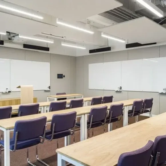 Bureau privé 10 m² 2 postes Coworking Rue de Madrid Paris 75008 - photo 1