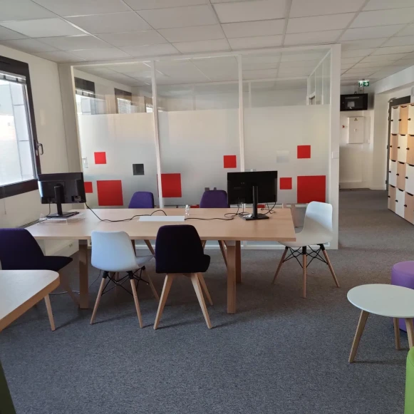 Bureau privé 95 m² 15 postes Location bureau Avenue Georges Clemenceau Nanterre 92000 - photo 2