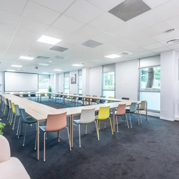 Bureau privé 23 m² 5 postes Coworking Rue Jacques Daguerre Nantes 44300 - photo 1