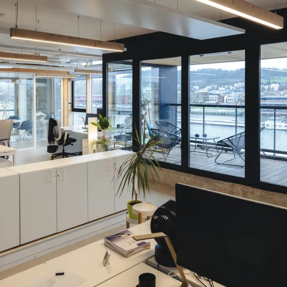 Bureau privé 150 m² 18 postes Coworking Allée François Mitterrand Rouen 76100 - photo 4