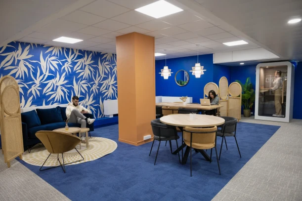 Open Space - 92210 - 1 poste - 242€