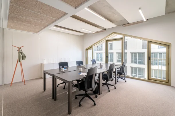 Bureau privé - 33800 - 6 postes - 2580€