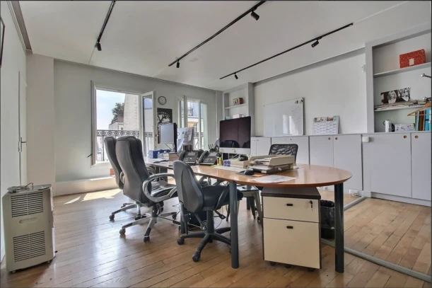 Bureau privé - 75009 - 15 postes - 6500€