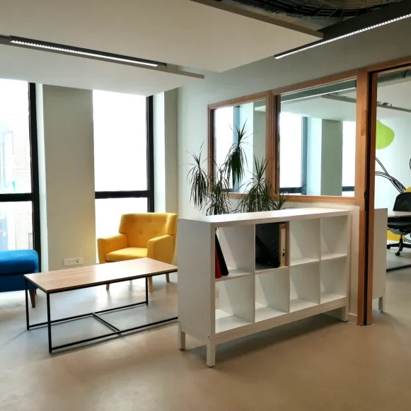 Open Space  17 postes Location bureau Rue de Srebrenica Paris 75020 - photo 3