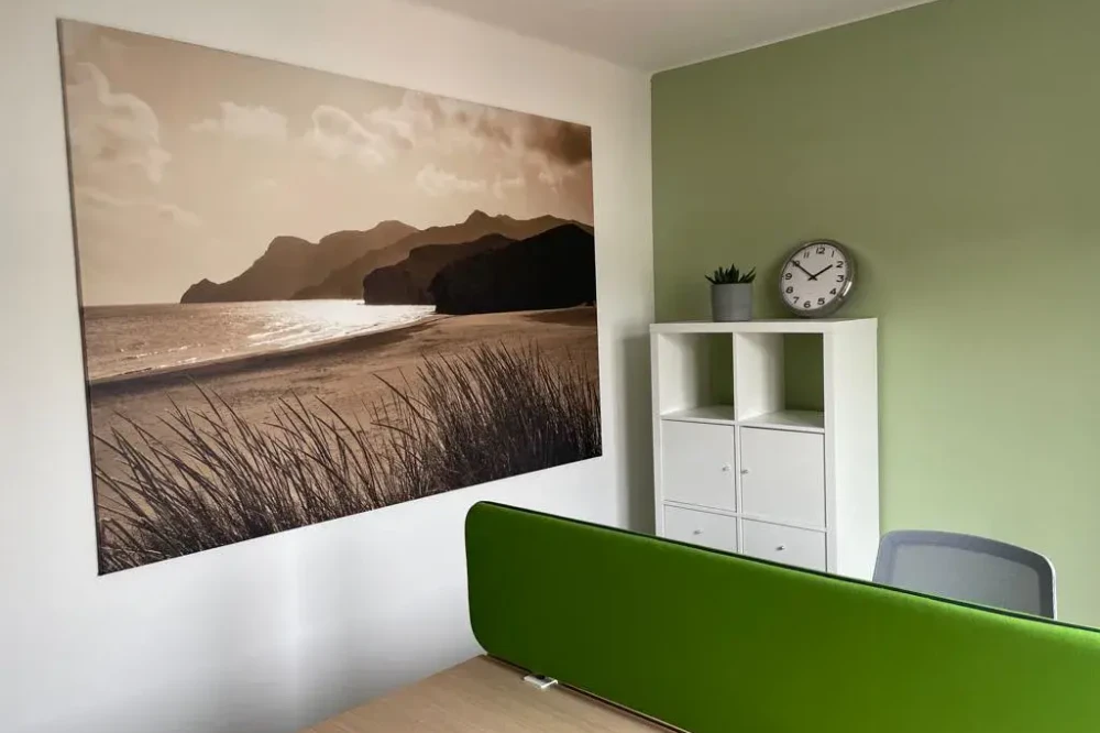 Open Space - 25000 - 8 postes - 250€