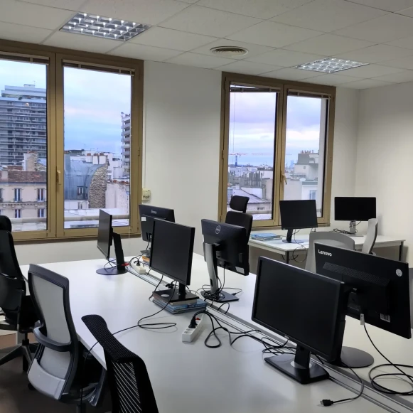 Bureau privé 107 m² 26 postes Location bureau Avenue Philippe Auguste Paris 75011 - photo 2