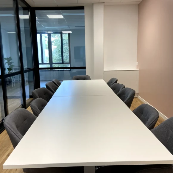 Espace indépendant 22 m² 12 postes Coworking Rue Ferdinand Buisson Bègles 33130 - photo 2