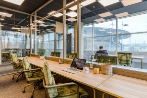 Bureau privé - 93210 - 2 postes - 990€