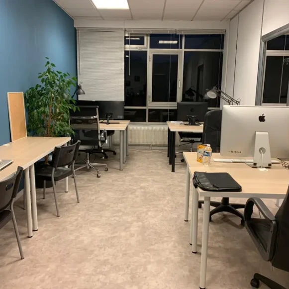 Bureau privé 48 m² 10 postes Coworking Rue Blaise Pascal Chilly-Mazarin 91380 - photo 1