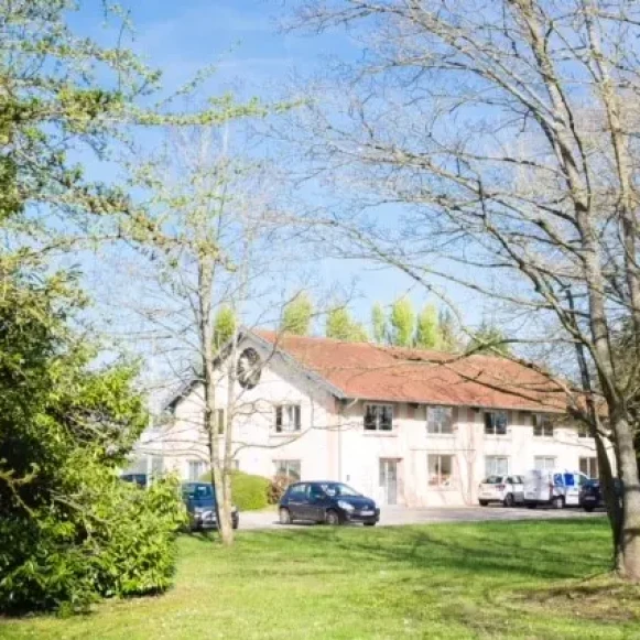 Bureau privé 18 m² 2 postes Coworking  Feucherolles 78810 - photo 1