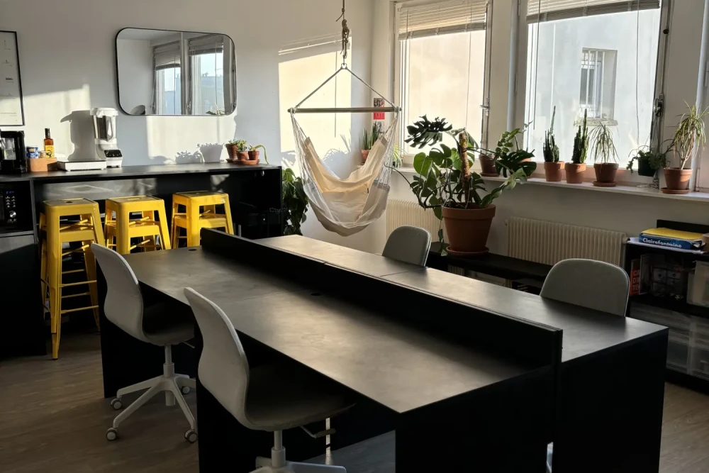 Bureau privé - 75010 - 8 postes - 3200€