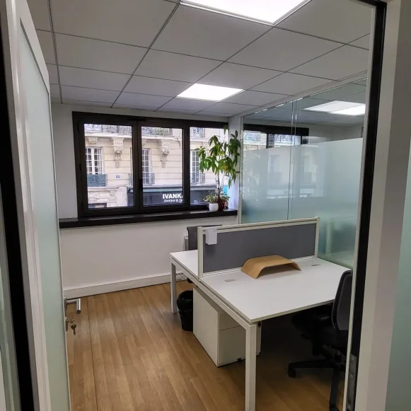 Bureau privé 36 m² 6 postes Location bureau Rue Louise Michel Levallois-Perret 92300 - photo 8