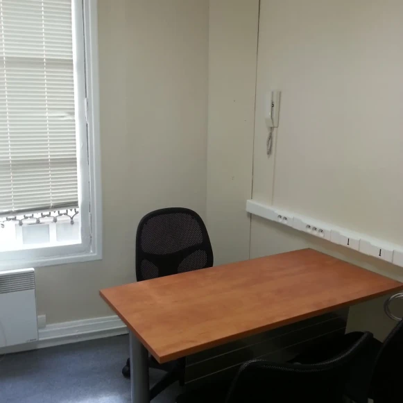 Bureau privé 8 m² 1 poste Location bureau Rue de Rivoli Paris 75001 - photo 3