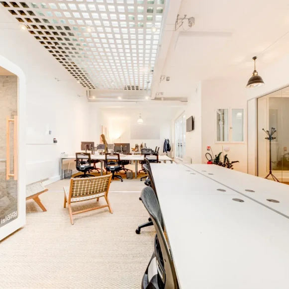 Open Space  6 postes Location bureau Rue Saint-Joseph Paris 75002 - photo 3