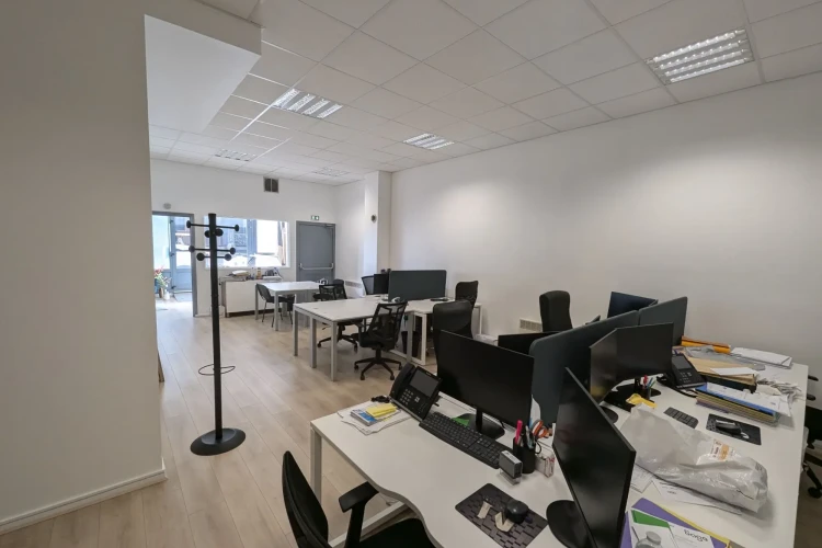 Bureau privé - 75019 - 12 postes - 4900€