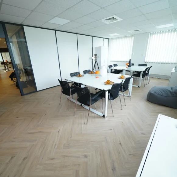 Bureau privé 17 m² 3 postes Coworking Avenue de Norvège Villebon-sur-Yvette 91140 - photo 5