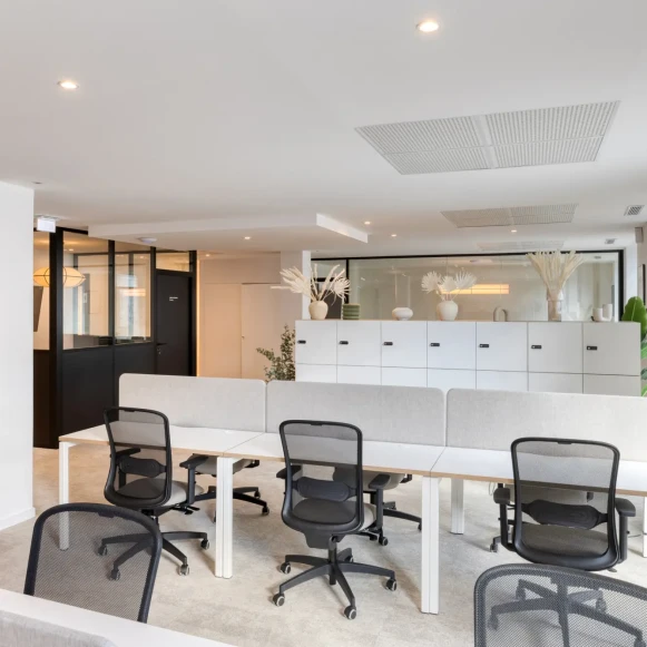 Espace indépendant 369 m² 48 postes Location bureau Rue de Provence Paris 75008 - photo 10