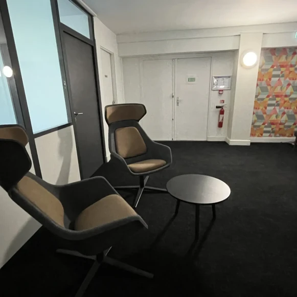 Bureau privé 14 m² 4 postes Location bureau Avenue d'Italie Paris 75013 - photo 8