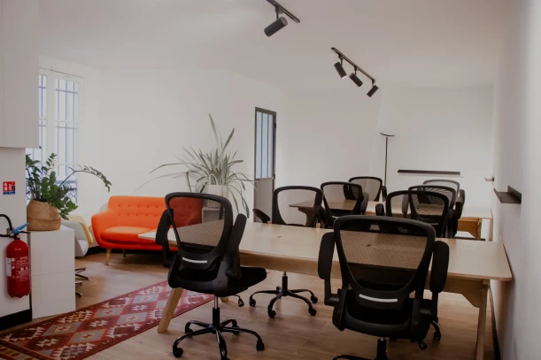 Espace indépendant - 75003 - 16 postes - 7500€