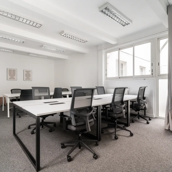 Espace indépendant 47 m² 10 postes Location bureau Rue de Charonne Paris 75011 - photo 1
