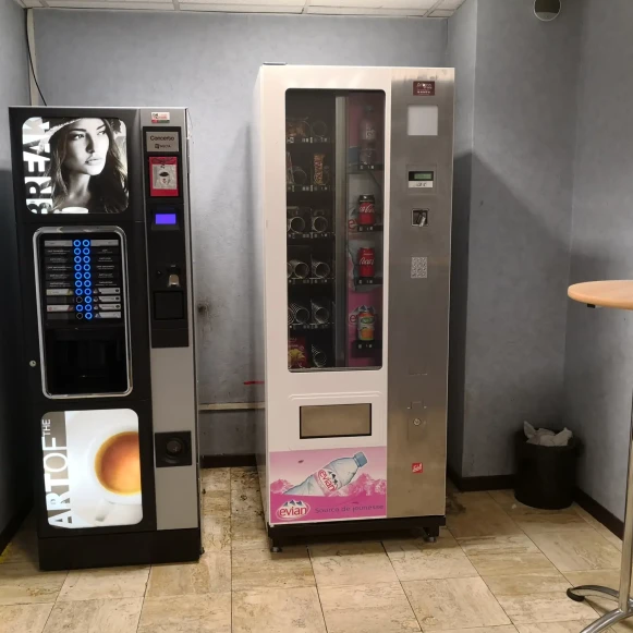 Bureau privé 7 m² 1 poste Coworking Avenue Maurice Thorez Ivry-sur-Seine 94200 - photo 2