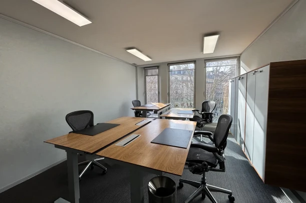 Bureau privé - 75008 - 4 postes - 3000€