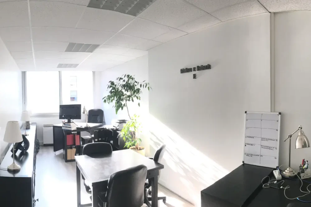 Espace indépendant - 75010 - 8 postes - 2000€