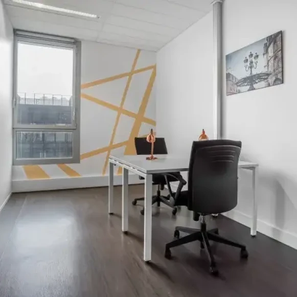 Bureau privé 44 m² 11 postes Coworking Rue de Rennes Paris 75006 - photo 1