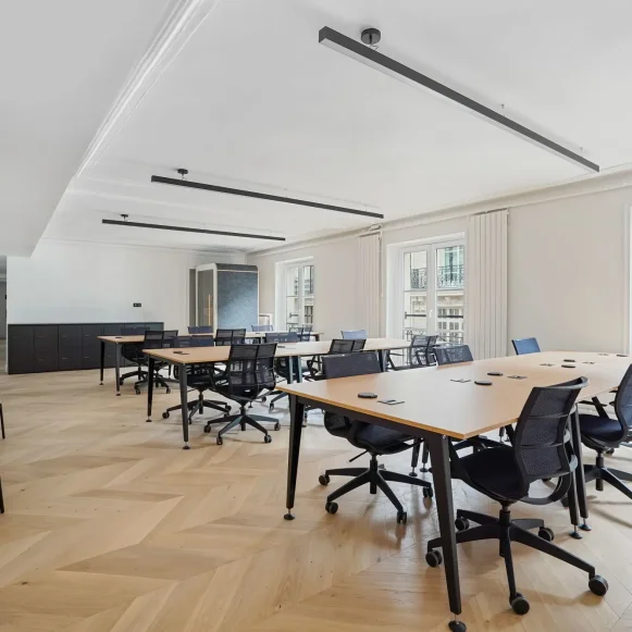 Espace indépendant 200 m² 36 postes Location bureau Rue d'Uzès Paris 75002 - photo 3