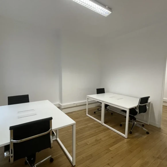 Espace indépendant 100 m² 12 postes Coworking Rue du Louvre Paris 75001 - photo 1