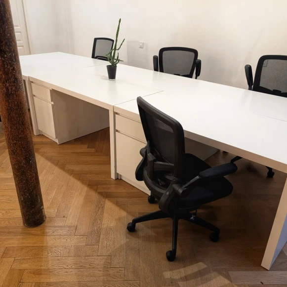Open Space  8 postes Location bureau Rue de Montmorency Paris 75003 - photo 2