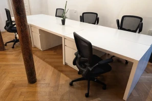 Open Space - 75003 - 8 postes - 390€