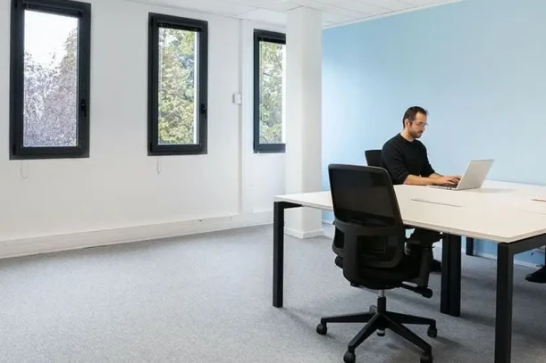 Bureau privé - 78600 - 4 postes - 1399€