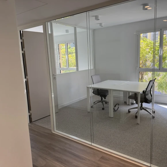 Bureau privé 15 m² 4 postes Location bureau Boulevard Carabacel Nice 06000 - photo 9