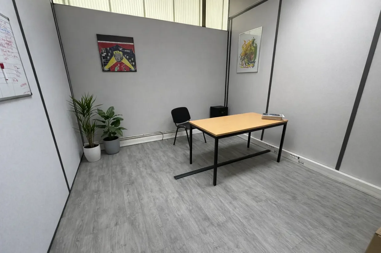 Bureau privé - 93400 - 2 postes - 350€