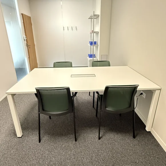 Bureau privé 18 m² 5 postes Location bureau Avenue François Pignier Bourg-en-Bresse 01000 - photo 2