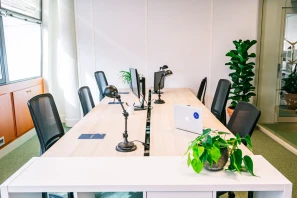 Bureau privé - 33300 - 16 postes - 5200€